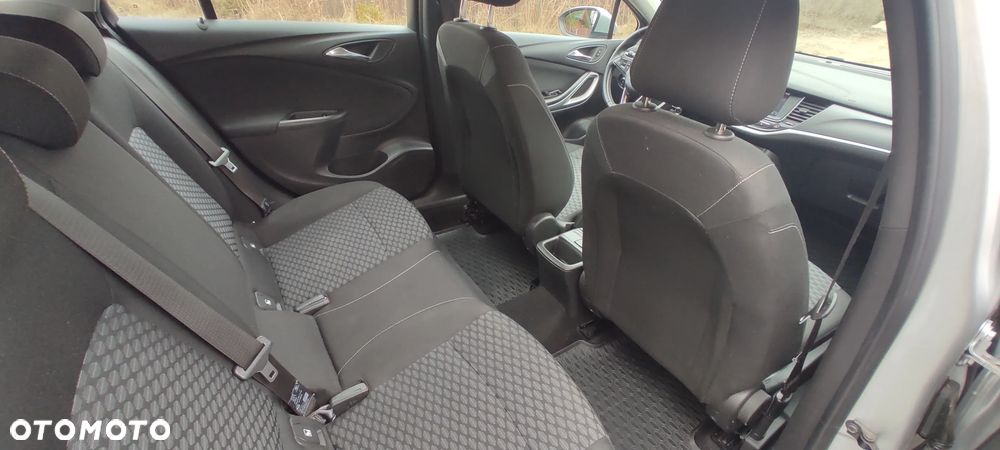 Opel Astra 1.6 CDTI Enjoy - 17