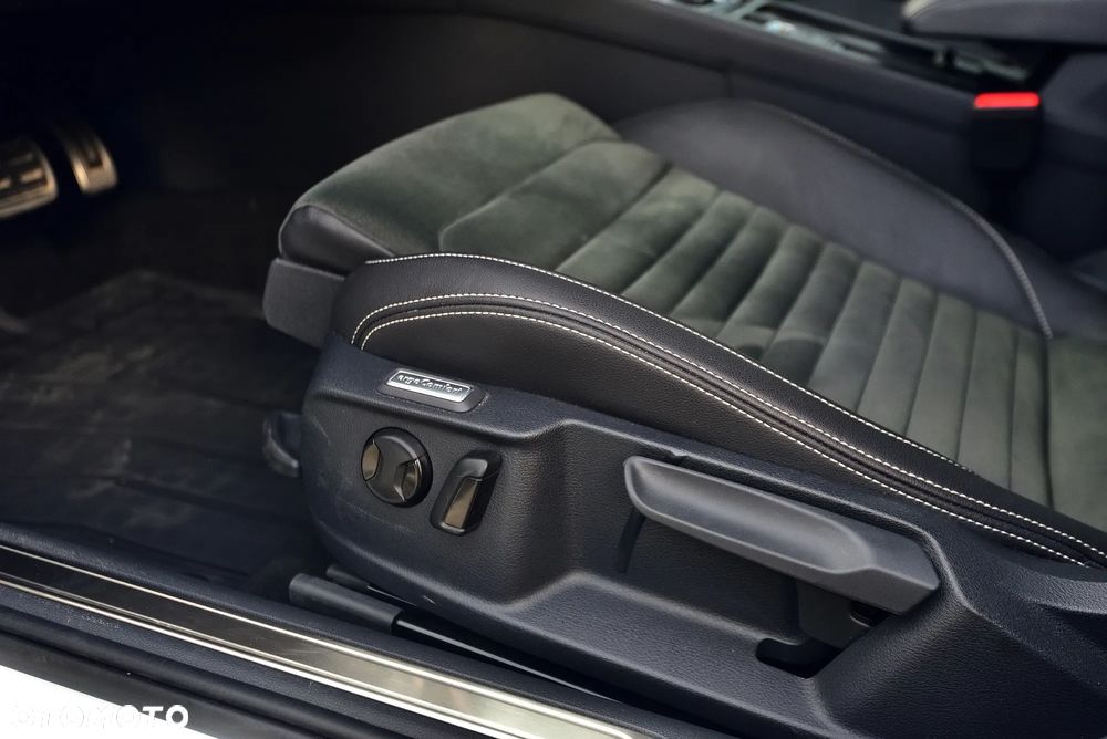 Volkswagen Passat Variant 1.5 TSI OPF DSG Highline - 32