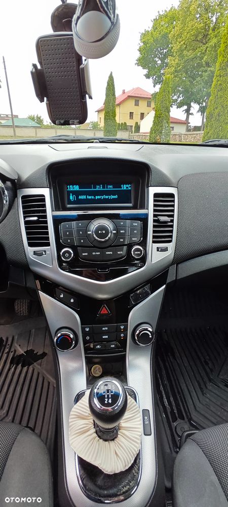 Chevrolet Cruze 1.8 LT - 10