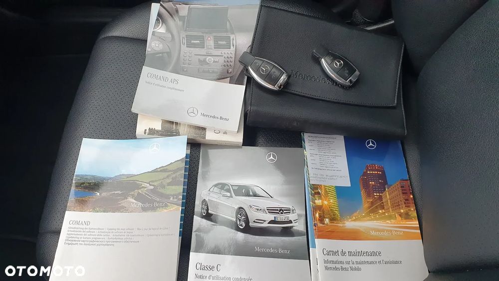 Mercedes-Benz Klasa C 250 CDI DPF 4Matic (BlueEFFICIENCY) 7G-TRONIC Elegance - 27