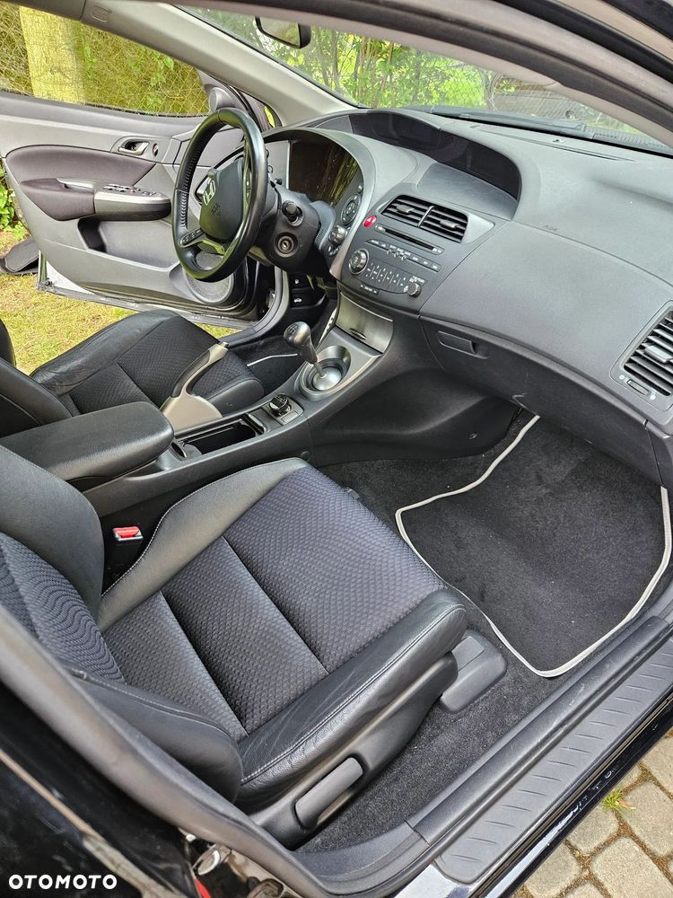 Honda Civic 1.8 Sport - 9