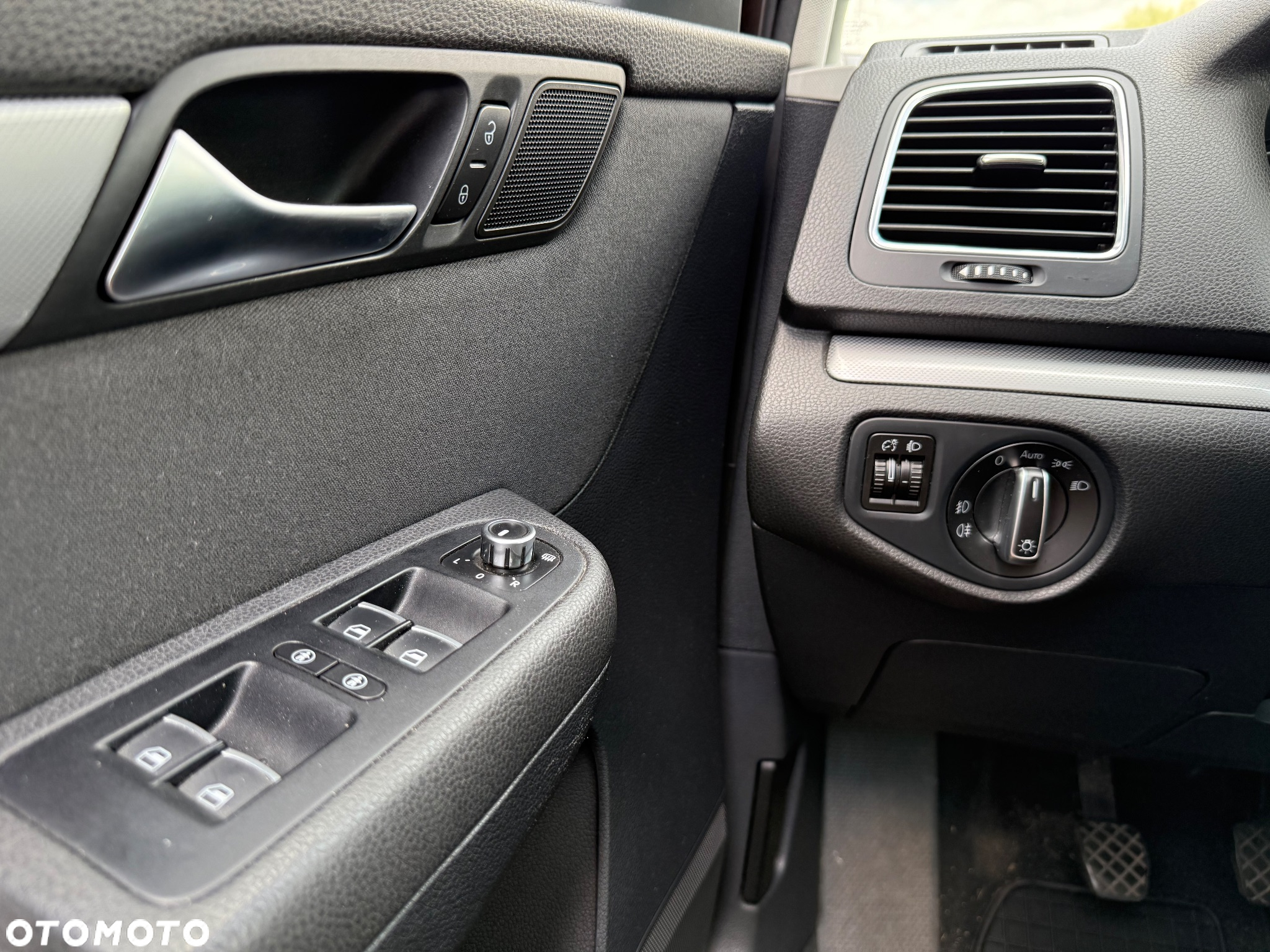 Volkswagen Sharan 2.0 TDI BlueMotion Technology Comfortline - 26