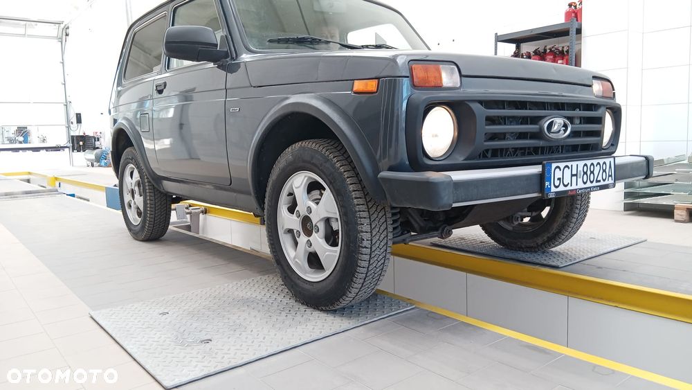 Lada Niva 1.7i (abs) EU5 - 6