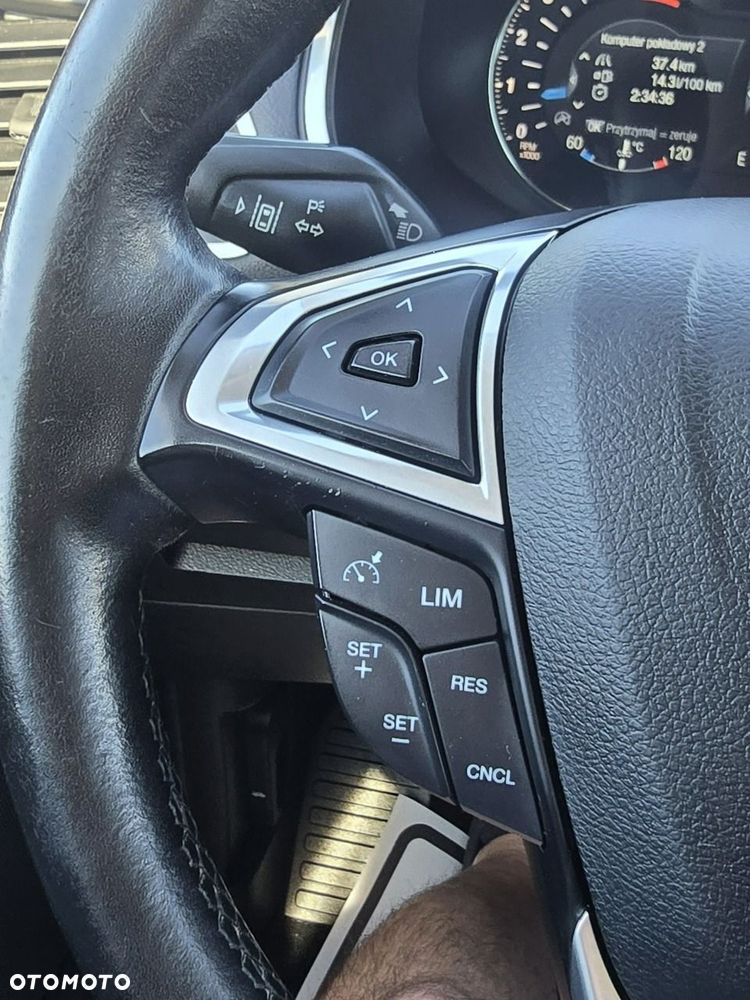 Ford S-Max - 37