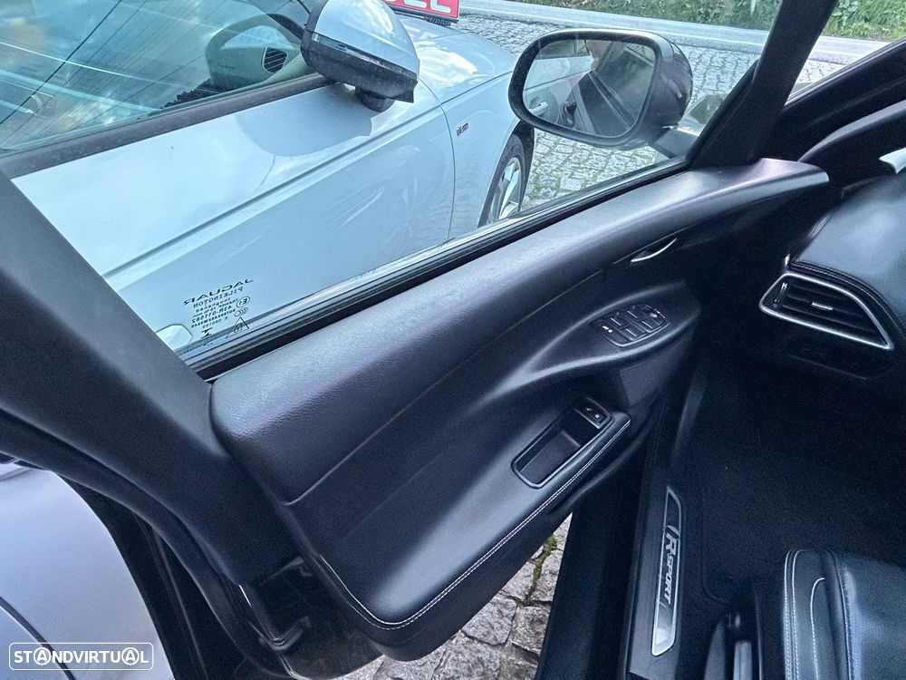 Jaguar XE 20d AWD Aut. R-Sport - 3