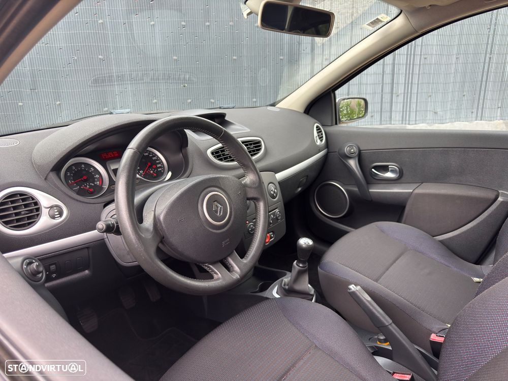 Renault Clio 1.2 16V Dynamique S - 4