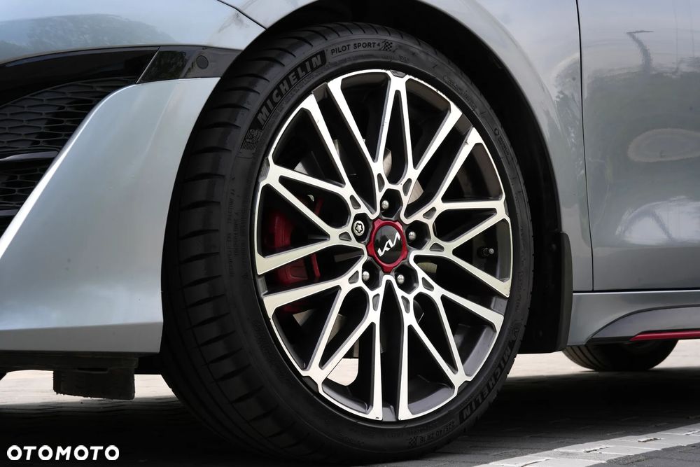 Kia ProCeed 1.6 T-GDI GT DCT - 9