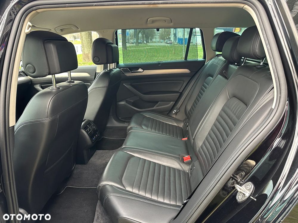 Volkswagen Passat Variant 2.0 TDI BMT 4Mot Highline DSG - 12