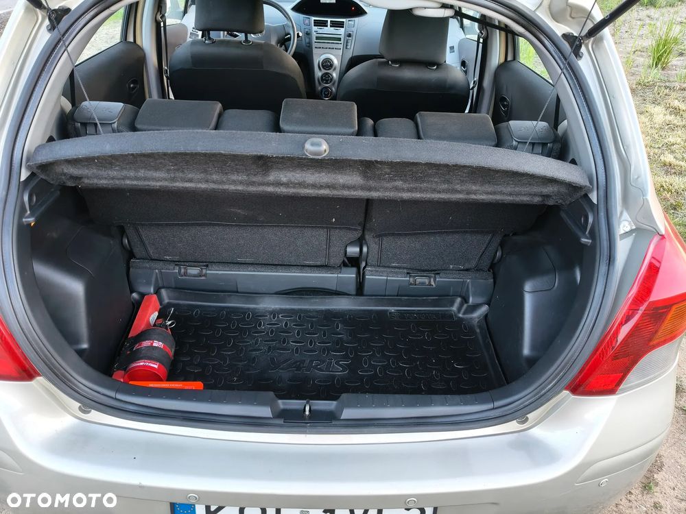 Toyota Yaris 1.0 Terra EU5 - 10