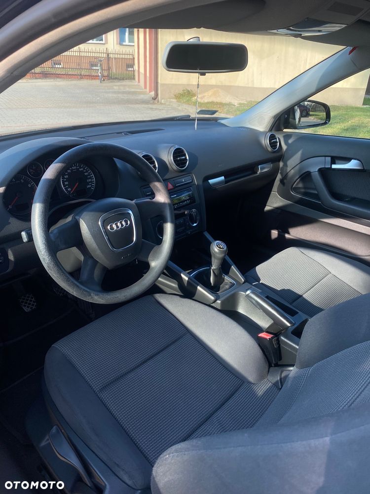 Audi A3 1.6 Ambiente - 15