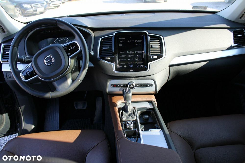 Volvo XC 90 - 31