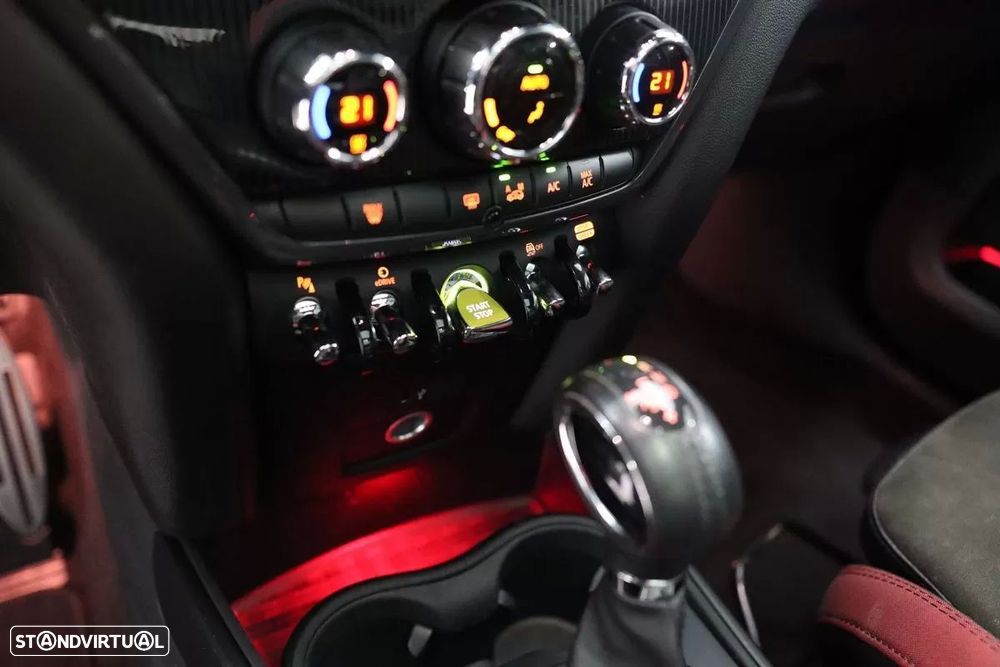 MINI Countryman Cooper SE ALL4 Auto - 23