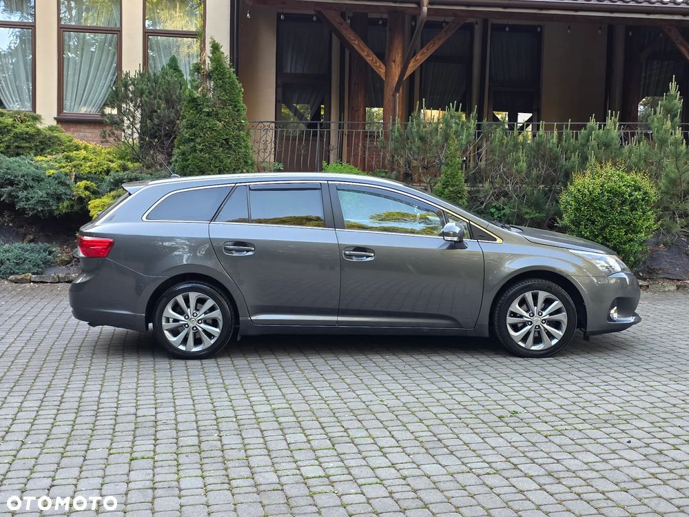 Toyota Avensis 2.0 D-4D Edition - 8