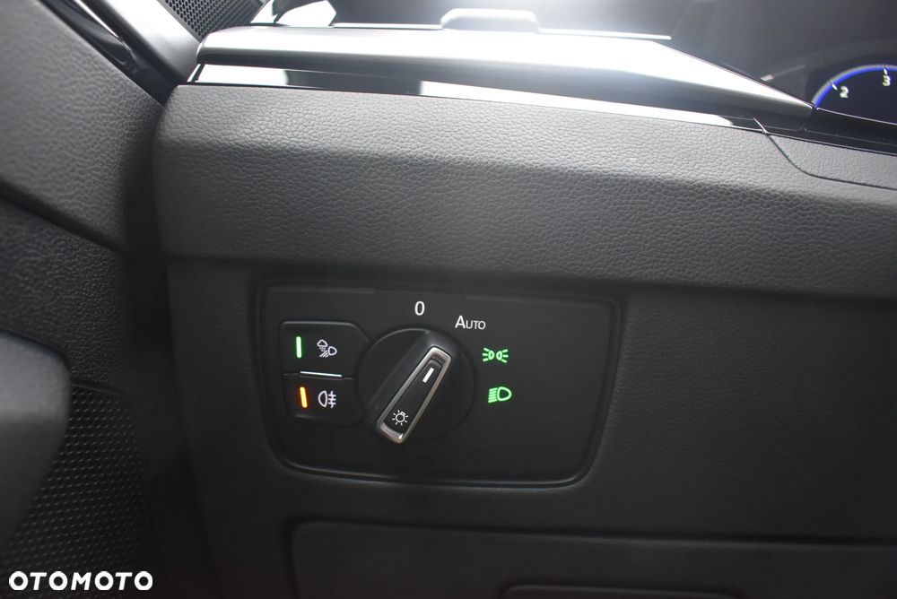Volkswagen Arteon 2.0 TDI R-Line DSG - 26
