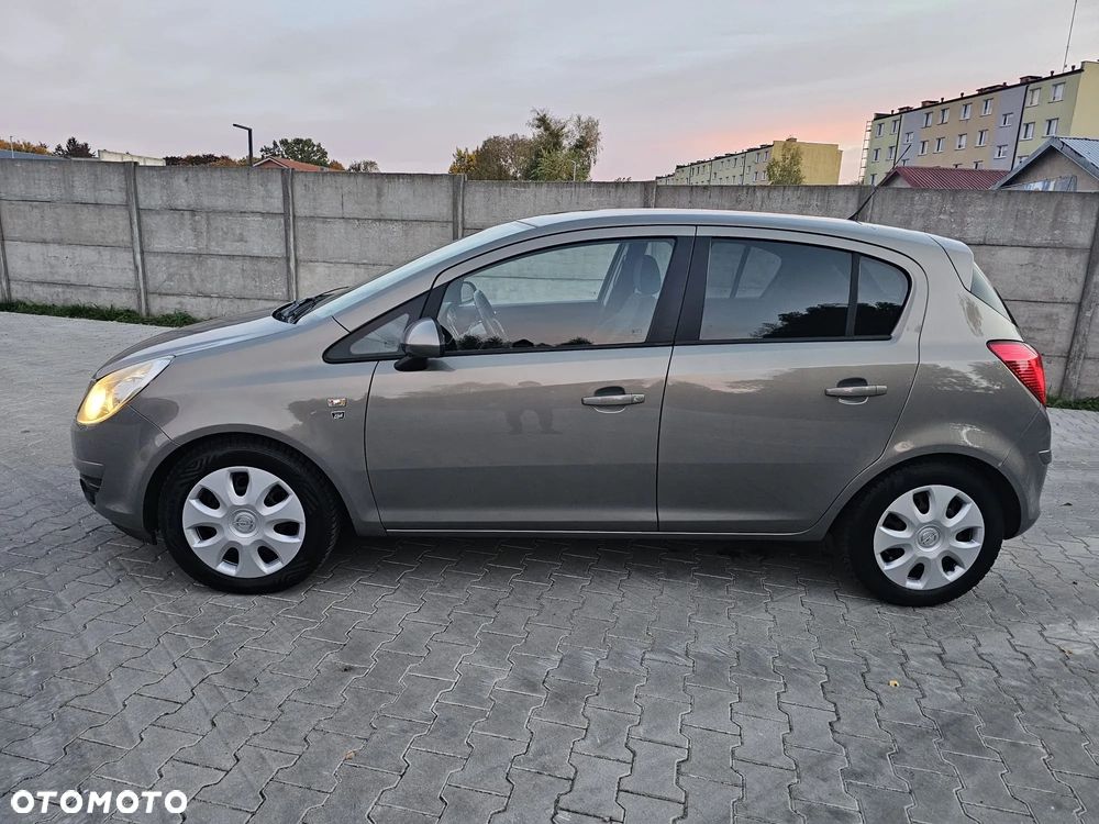 Opel Corsa 1.4 16V Color Edition - 2