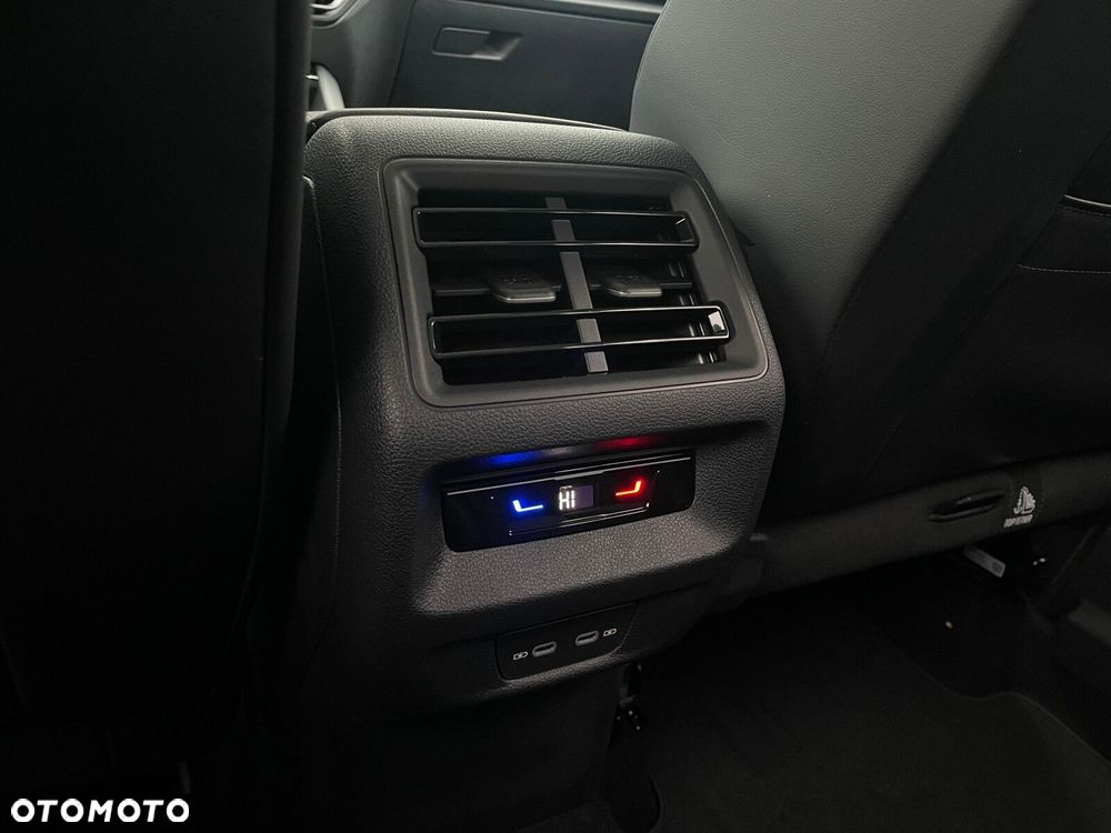 Volkswagen Tiguan 2.0 TDI 4Mot Elegance DSG - 26