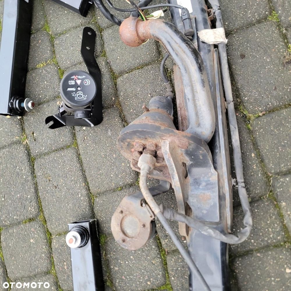MERCEDES W204 KOMBI HAK HOLOWNICZY AUTOMAT WYSUWANY ŚRUBY MODUŁ WIĄZKA - 5