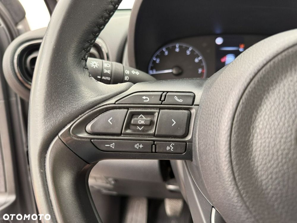 Toyota Yaris 1.5 Comfort - 24