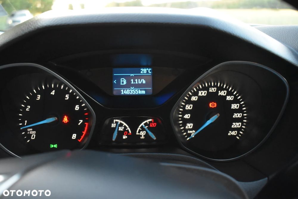 Ford Focus 1.0 EcoBoost Titanium - 34