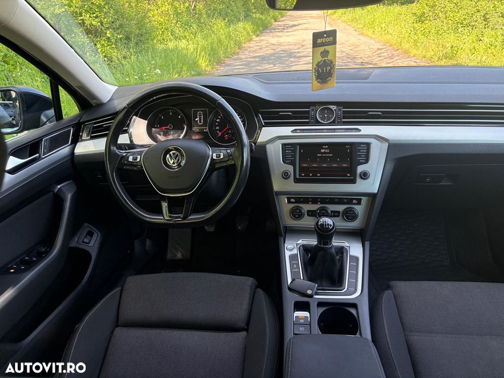 Volkswagen Passat 1.6 TDI (BlueMotion Technology) Comfortline - 11