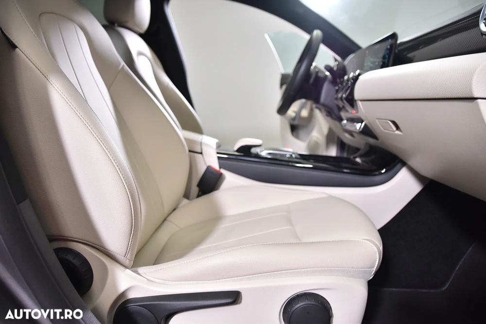 Mercedes-Benz CLA 220 d Coupe Aut. - 12