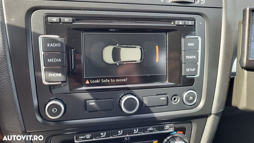 Volkswagen Golf - 11