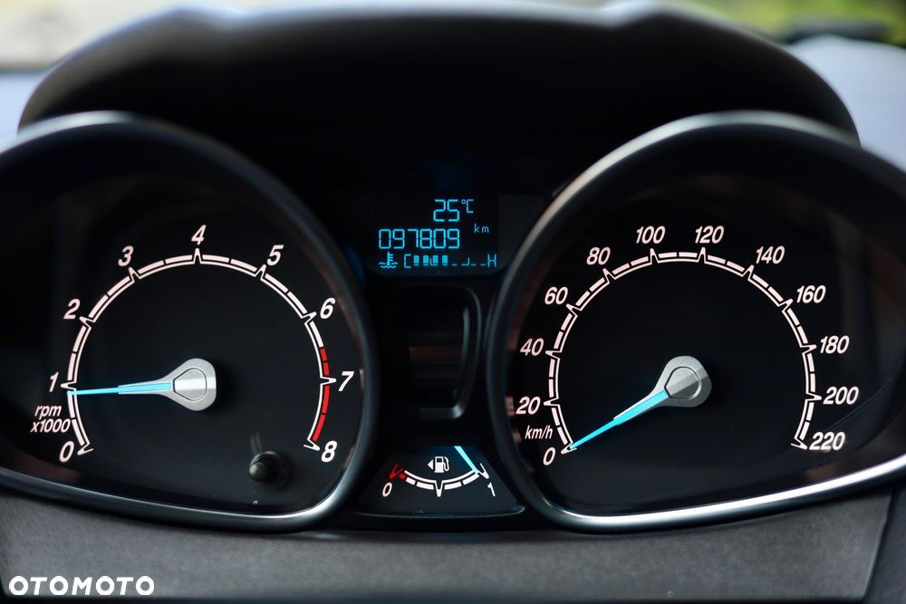 Ford Fiesta 1.0 EcoBoost S&S TREND - 26