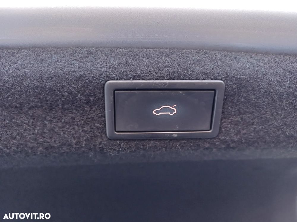 Skoda Superb 2.0 TDI DSG Ambition - 33