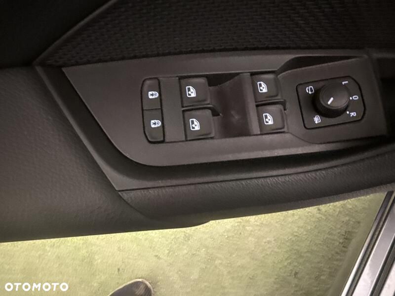 Skoda Octavia 1.5 TSI mHEV Selection DSG - 12