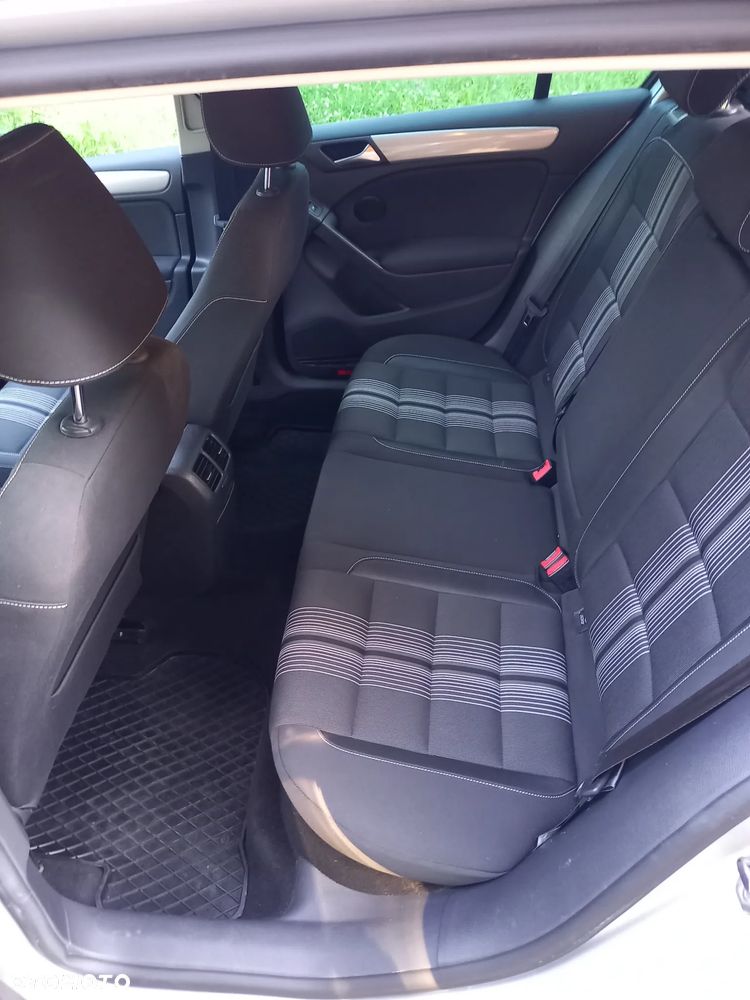 Volkswagen Golf 1.6 TDI DPF Trendline - 18