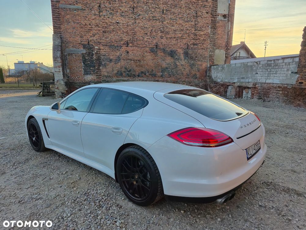 Porsche Panamera 4S PDK - 4
