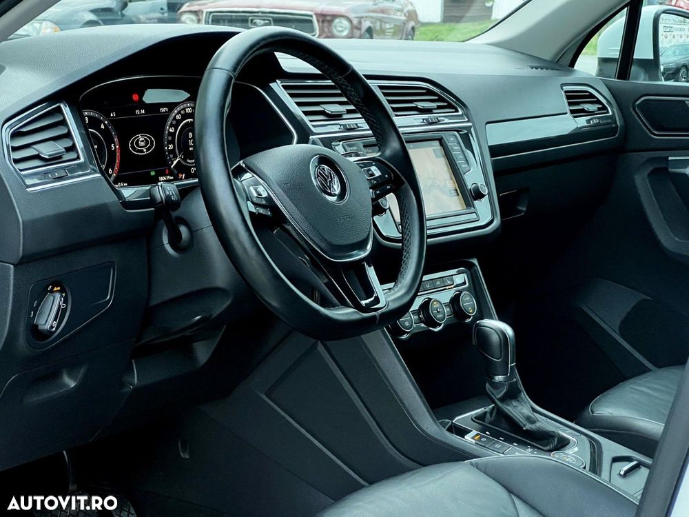 Volkswagen Tiguan - 12