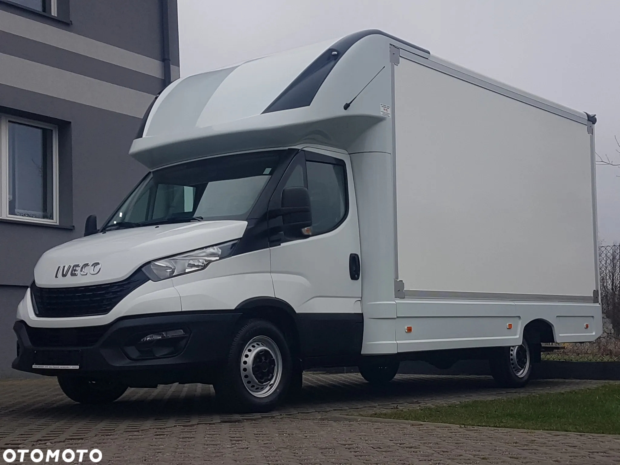 Iveco DAILY KONTENER NISKOPODŁOGOWY 4,43x2,23x2,42 SKLEP BAR FOODTRUCK KAMPER KLIMA - 40