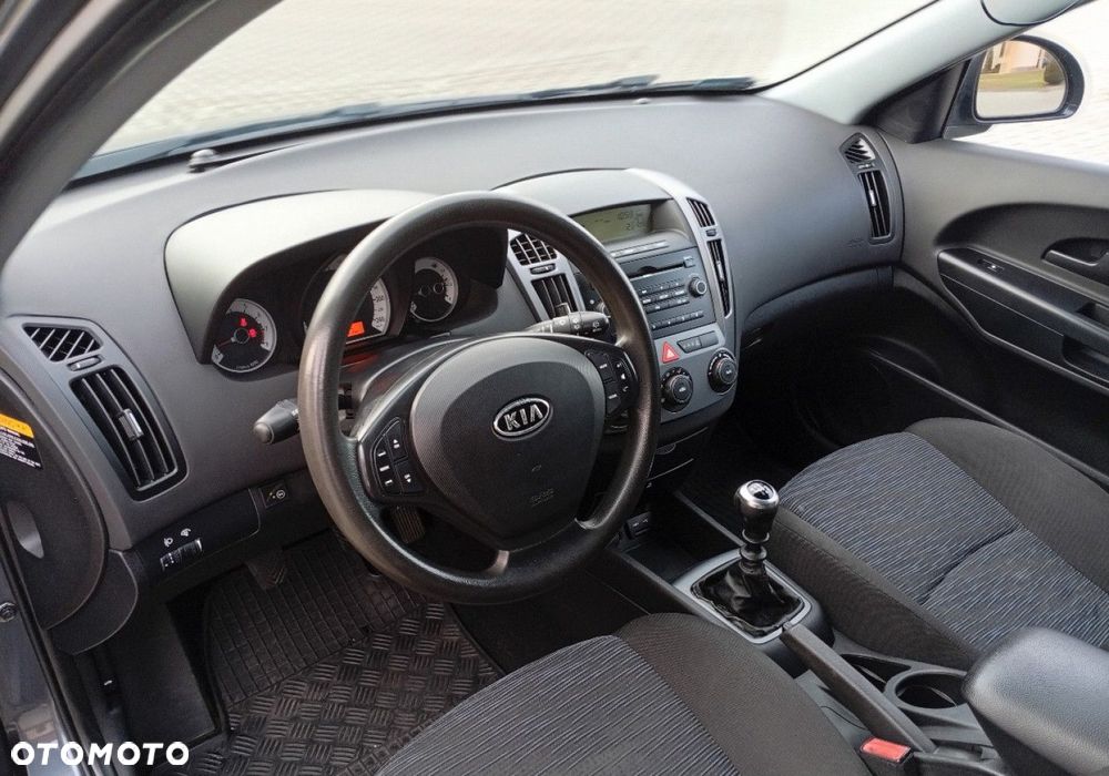 Kia Ceed - 19