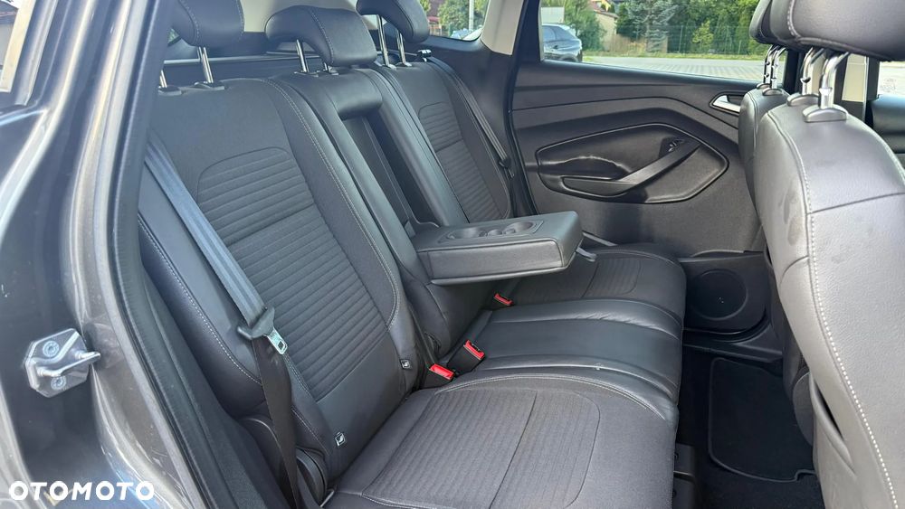Ford Kuga 2.0 TDCi AWD Titanium - 31