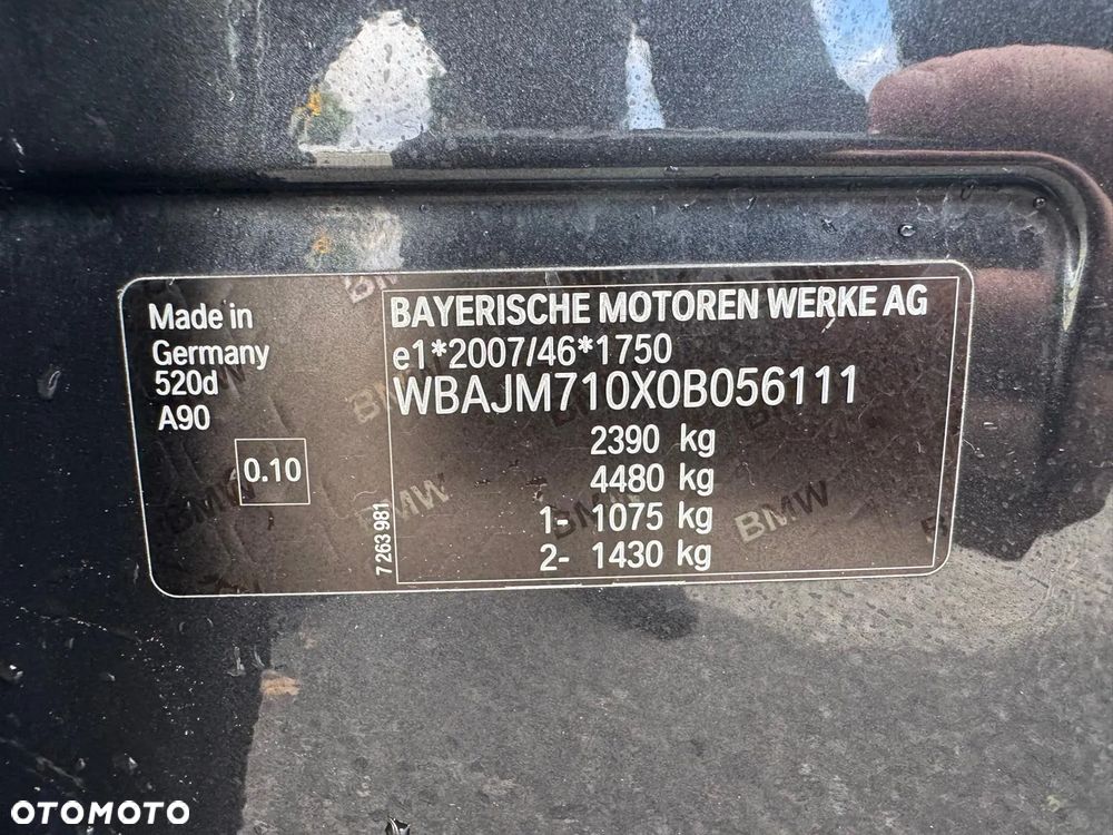 BMW Seria 5 520d Luxury Line - 12