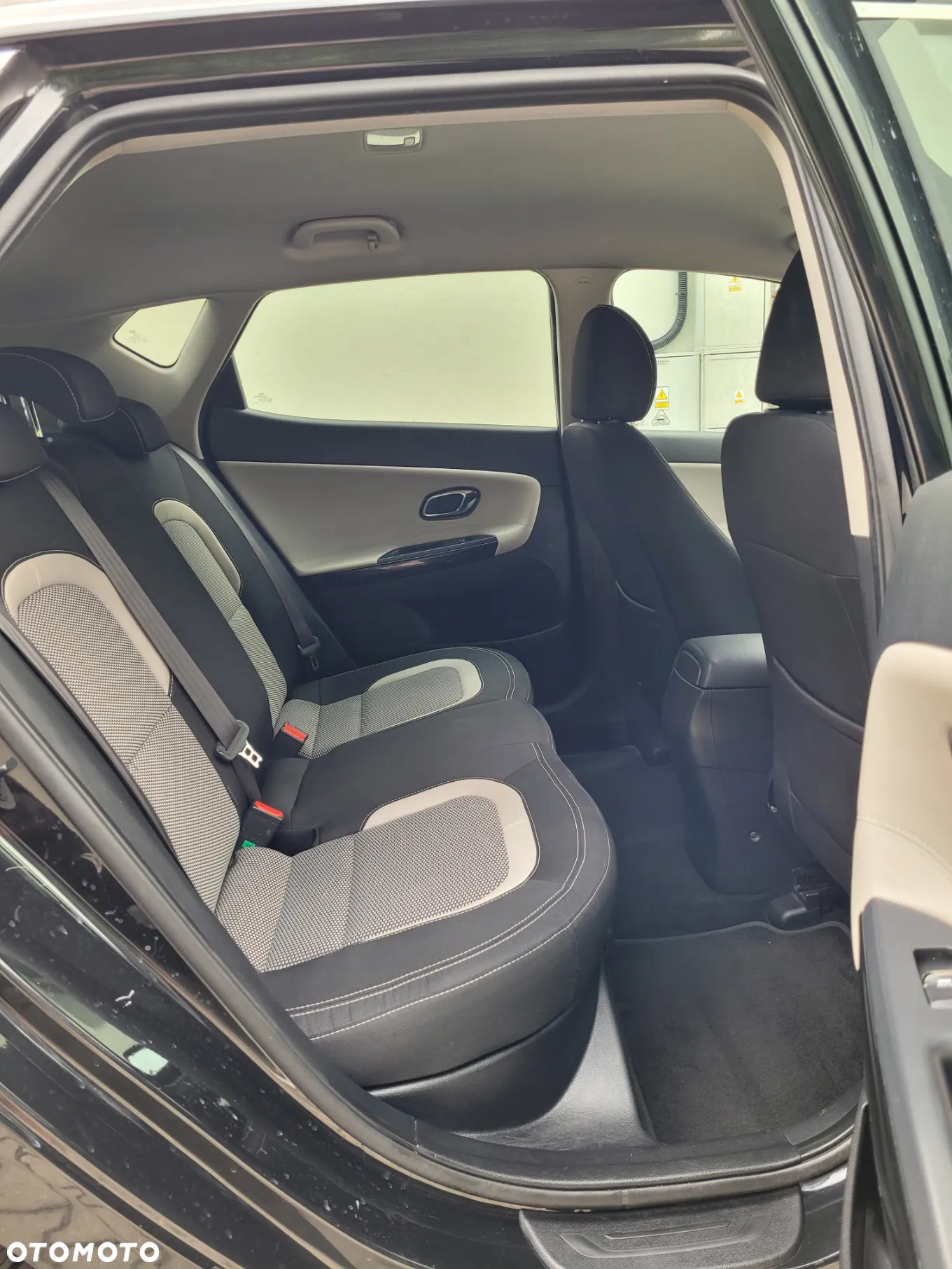 Kia Ceed 1.6 GDI SW Platinum Edition - 12