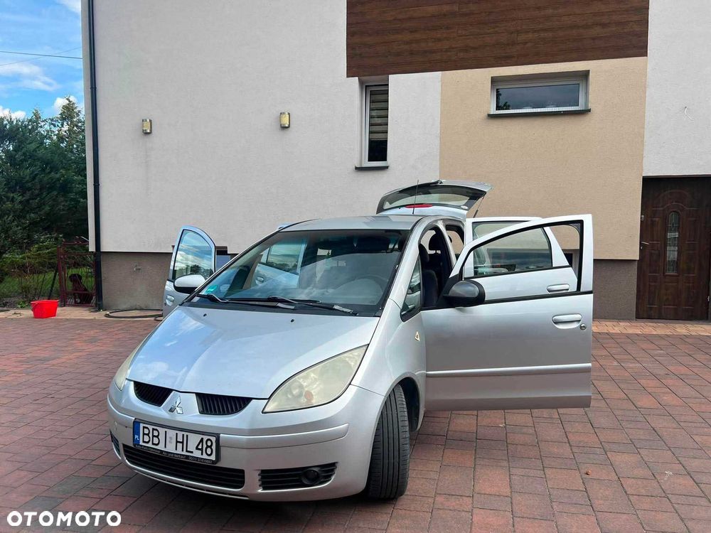 Mitsubishi Colt - 1