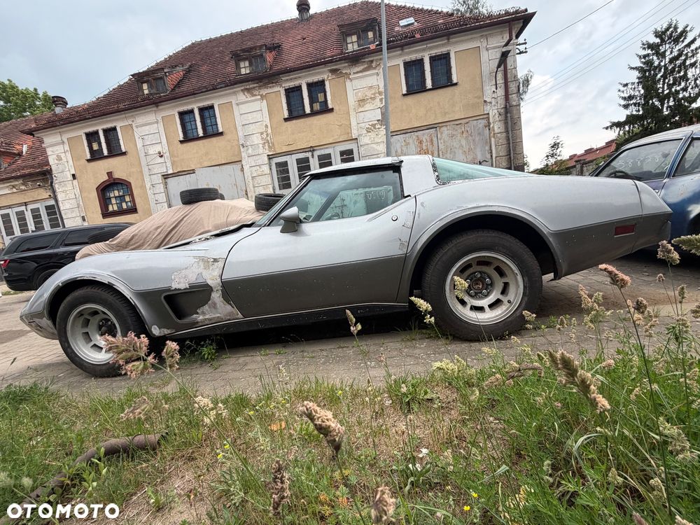 Chevrolet Corvette - 7