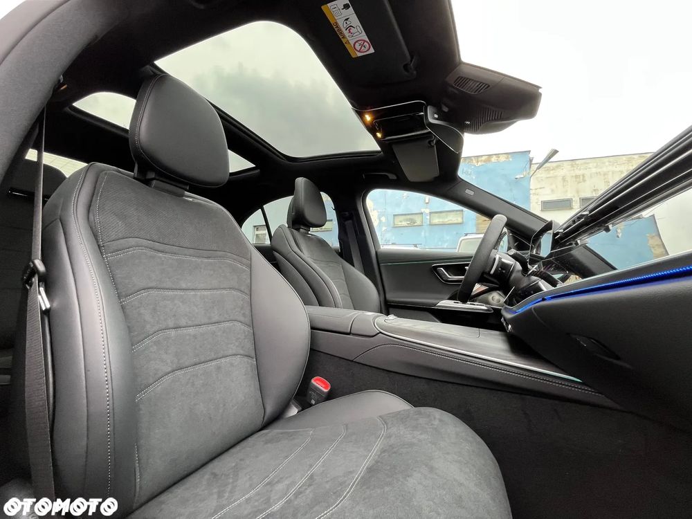 Mercedes-Benz Klasa E 200 9G-TRONIC AMG Line - 18