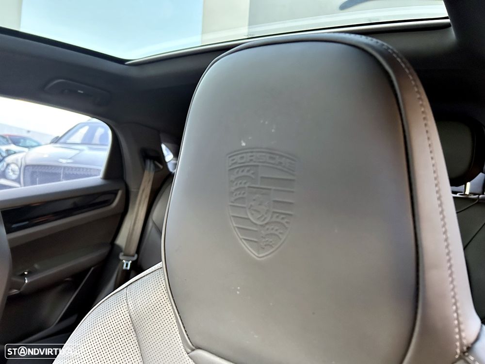 Porsche Cayenne Coupé E-Hybrid - 25