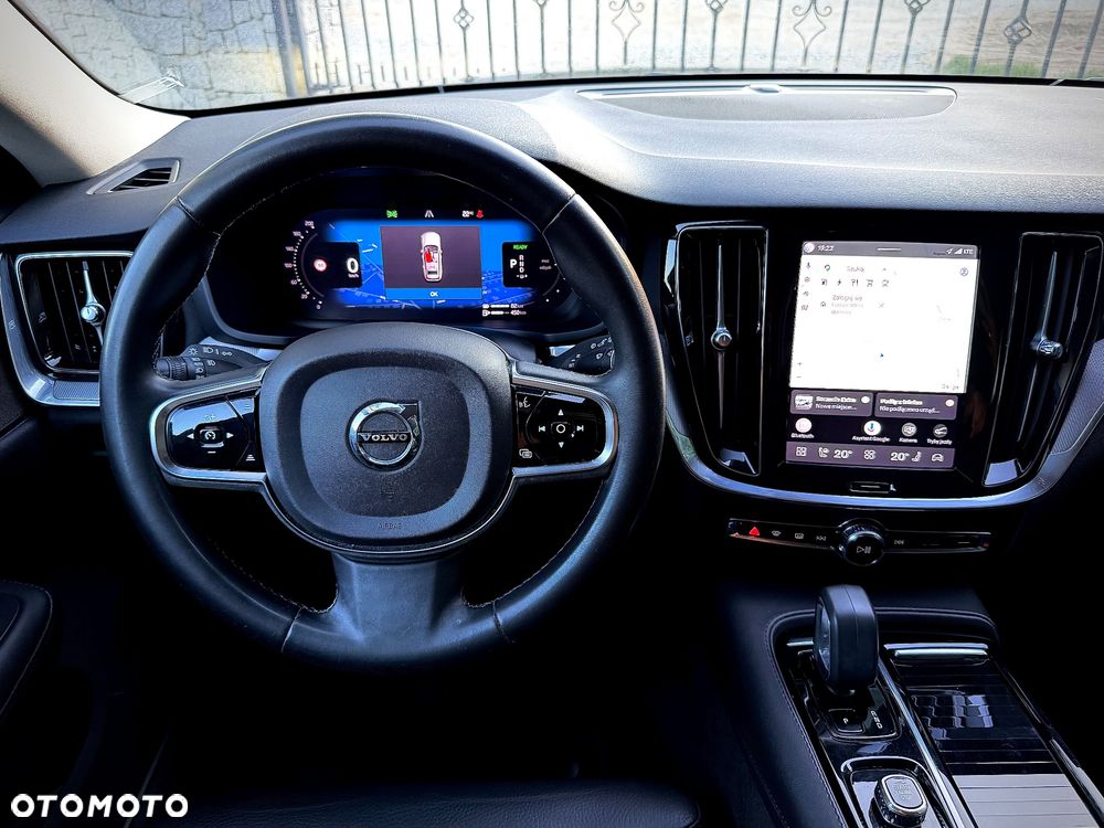 Volvo V60 T6 AWD Plug-In Hybrid Plus Dark - 28