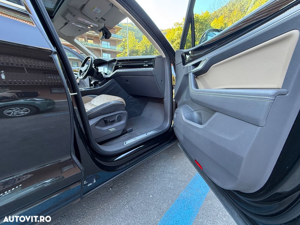 Volkswagen Touareg V6 TDI 4MOTION Elegance - 16