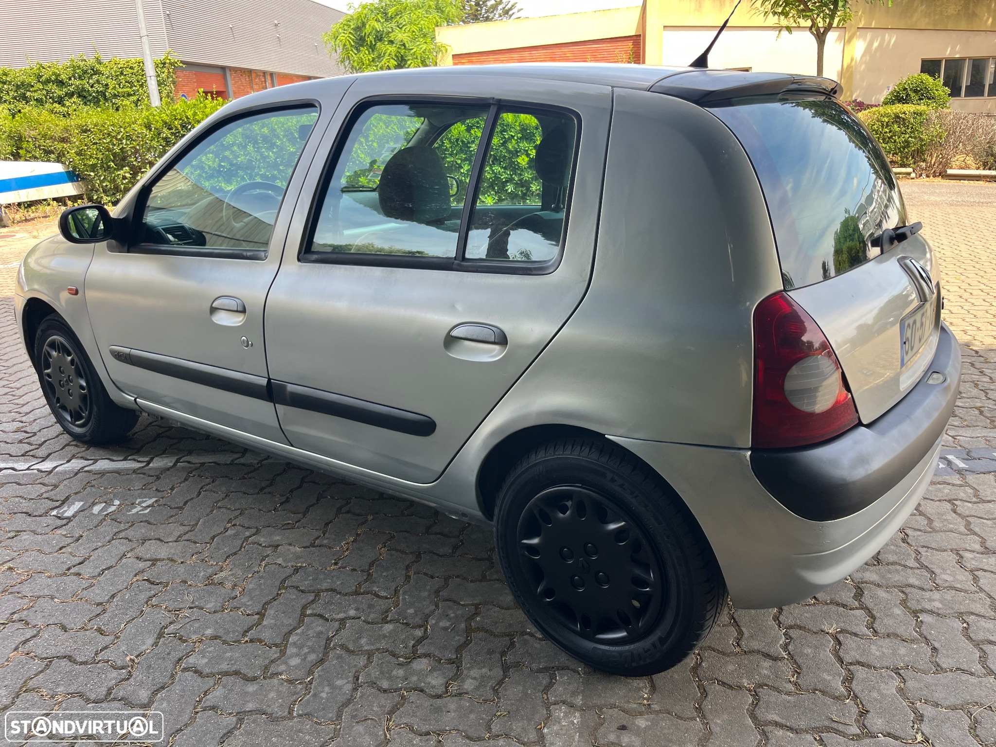 Renault Clio 1.5 dCi Expression - 16
