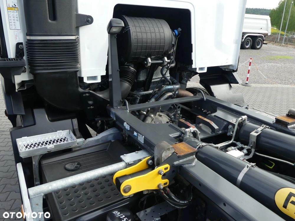 Renault C380 / HAKOWIEC PALFINGER 15t / RETARDER / IDEALNY STAN / - 11