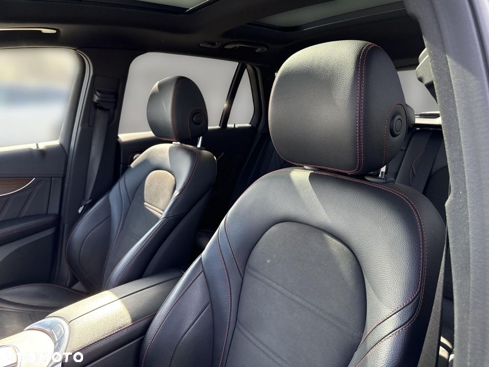 Mercedes-Benz GLC - 12