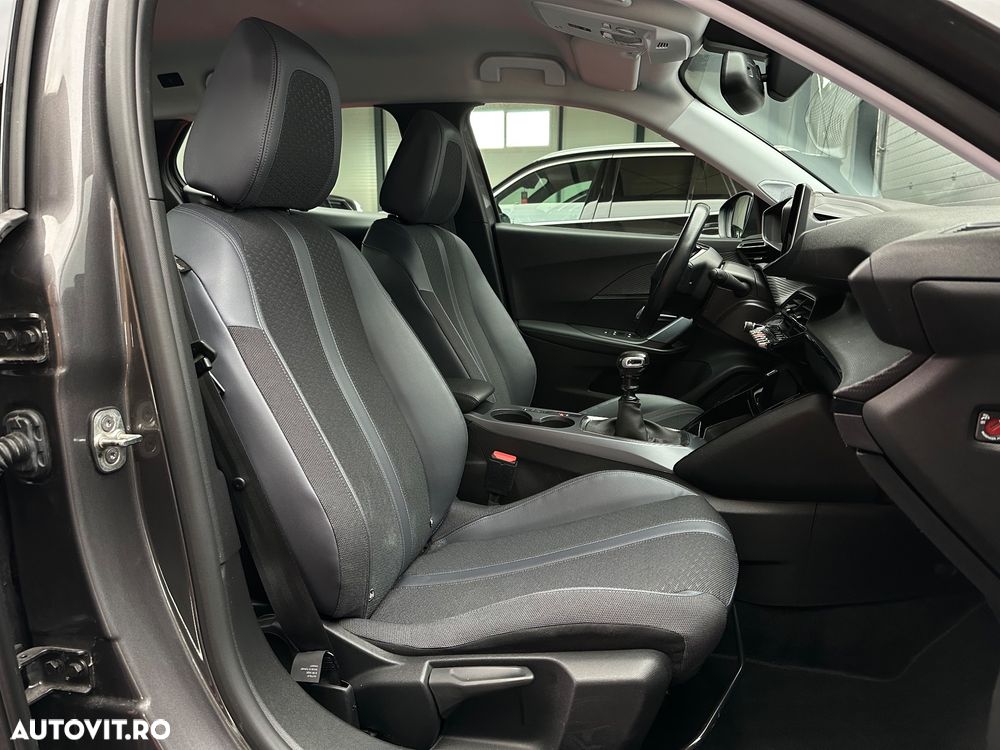 Peugeot 2008 1.2 PureTech Turbo S&S Allure - 26