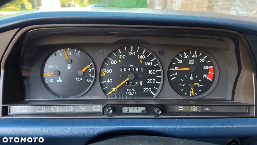 Mercedes-Benz W201 (190) - 11