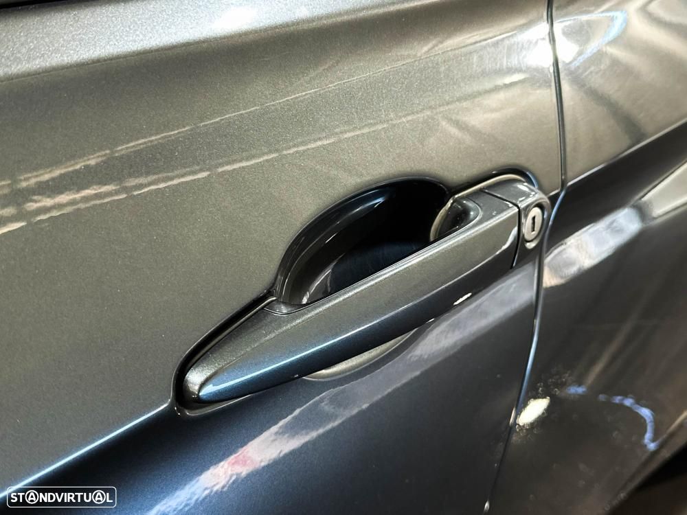 BMW 318 d Line Sport Shadow Auto - 17