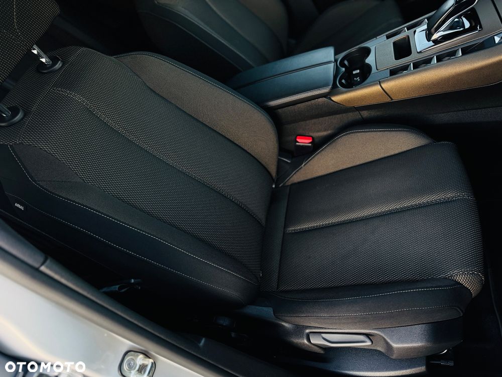 DS Automobiles DS 7 Crossback 1.6 E-Tense Bastille + - 8